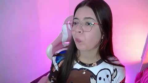 Snapshot of stepha_sweet chatting on 17, 9, 2025 Emma online show from 17, 9, 2025