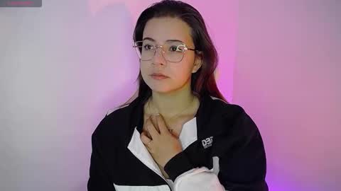 Snapshot of stepha_sweet chatting on 24, 9, 2025 Emma online show from 24, 9, 2025