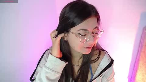 Snapshot of stepha_sweet chatting on 26, 9, 2025 Emma online show from 26, 9, 2025