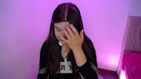 Snapshot of stepha_sweet chatting on 13, 11, 2025 Emma online show from 13, 11, 2025