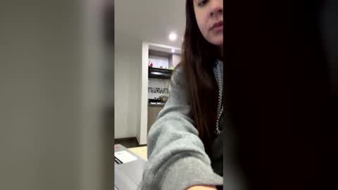 Emma online show from 21, 12, 2025