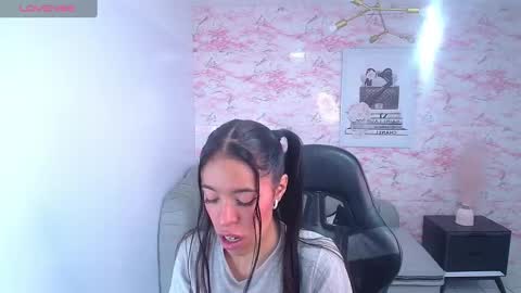 Snapshot of stephania_t chatting on 7, 12, 2024 Stephania online show from 7, 12, 2024