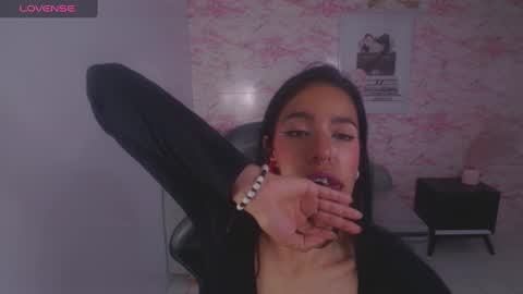 Snapshot of stephania_t chatting on 27, 12, 2024 Stephania online show from 27, 12, 2024