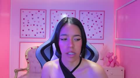 Snapshot of stephania_t chatting on 11, 9, 2025 Stephania online show from 11, 9, 2025
