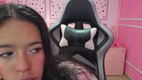 Snapshot of stephania_t chatting on 16, 9, 2025 Stephania online show from 16, 9, 2025
