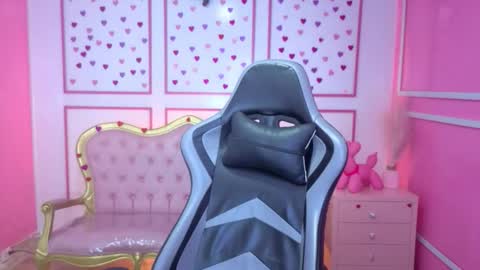 Stephania online show from 16, 12, 2025