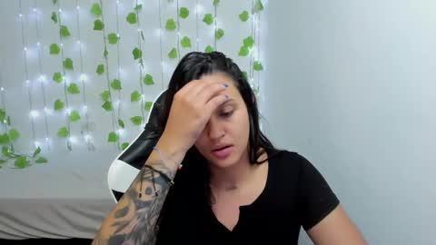 Stephanie  online show from 19, 12, 2024