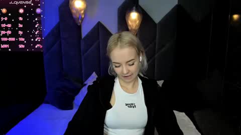 Snapshot of stephanie_sea chatting on 10, 2, 2025 Stephanie Sea online show from 10, 2, 2025