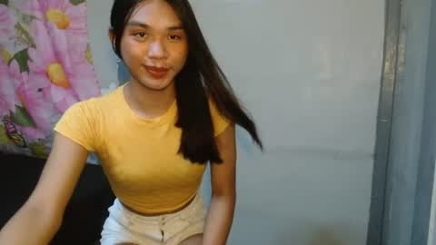 Snapshot of stephanie_zee chatting on 8, 7, 2026 stephanie_zee online show from 8, 7, 2026