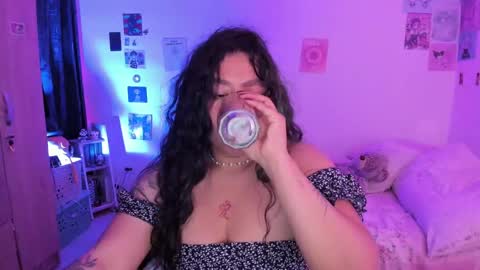 Stephanie  online show from 20, 12, 2024