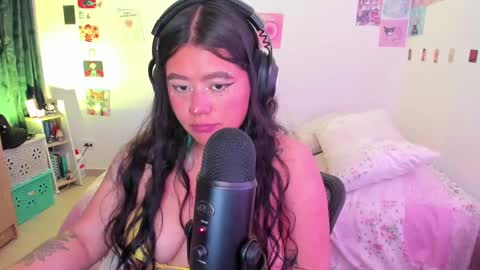 Stephanie  online show from 26, 12, 2024