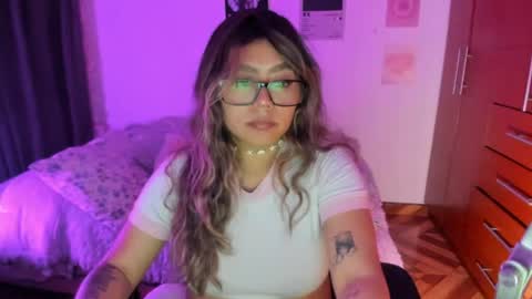 Stephanie  online show from 16, 4, 2026