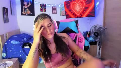 Stephany  independient model  online show from 15, 1, 2025