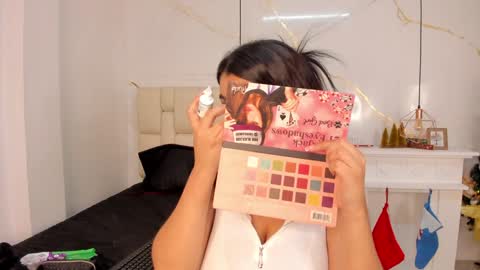 Stefanny online show from 7, 1, 2025