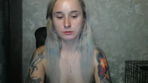 Snapshot of stephiepink chatting on 13, 11, 2025 Grace online show from 13, 11, 2025