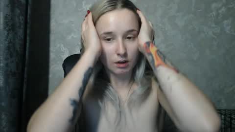 Snapshot of stephiepink chatting on 4, 12, 2025 Grace online show from 4, 12, 2025