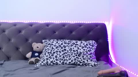 Snapshot of stepmommy19 chatting on 16, 10, 2025 StepMommy19 online show from 16, 10, 2025