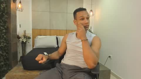 Snapshot of sterling_magnus chatting on 17, 2, 2026 online show from 17, 2, 2026