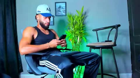 Snapshot of stev_velez chatting on 11, 11, 2025 Steve online show from 11, 11, 2025