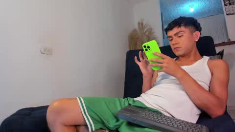 Snapshot of steven_baby69 chatting on 1, 6, 2026 STEVENN online show from 1, 6, 2026