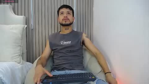 Snapshot of steven_skiing chatting on 29, 7, 2026 STEVEN online show from 29, 7, 2026