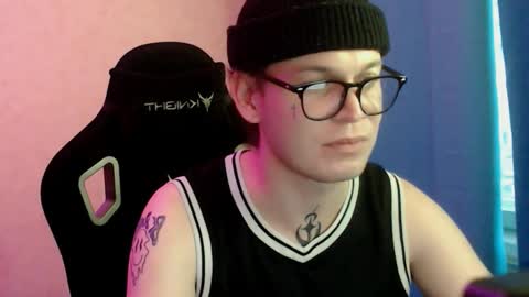 Snapshot of stevenspirs chatting on 14, 11, 2025 Steve online show from 14, 11, 2025