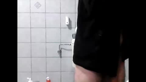 stevenx1974 online show from 5, 3, 2025