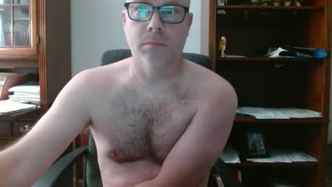 Snapshot of stevepre28 chatting on 23, 10, 2025 stevepre28 online show from 23, 10, 2025