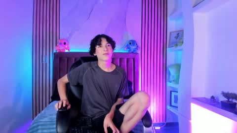 Sthepano  online show from 11, 4, 2026