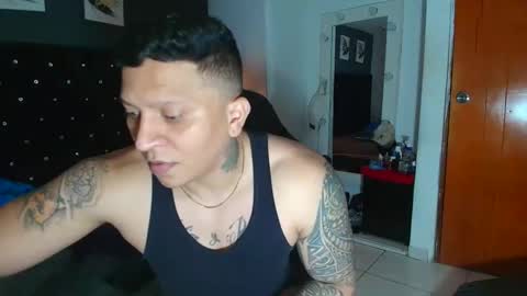 Snapshot of stily_santos_ chatting on 18, 10, 2025 stily online show from 18, 10, 2025