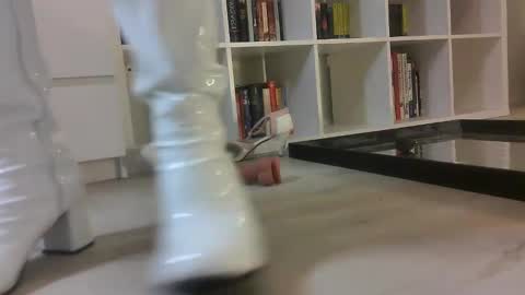 stockingsfan05607 online show from 13, 12, 2024