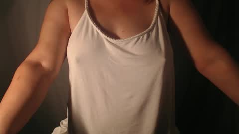 Snapshot of stonenipple chatting on 11, 9, 2025 stonenipple online show from 11, 9, 2025