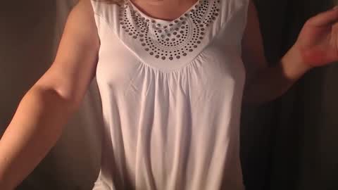 Snapshot of stonenipple chatting on 11, 10, 2025 stonenipple online show from 11, 10, 2025