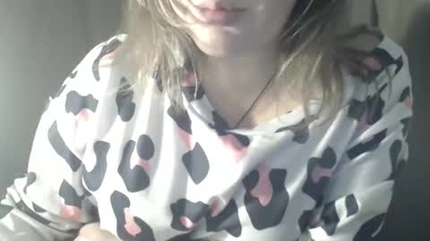 Snapshot of stonenipple chatting on 12, 10, 2025 stonenipple online show from 12, 10, 2025