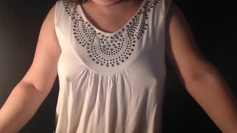 Snapshot of stonenipple chatting on 18, 11, 2025 stonenipple online show from 18, 11, 2025