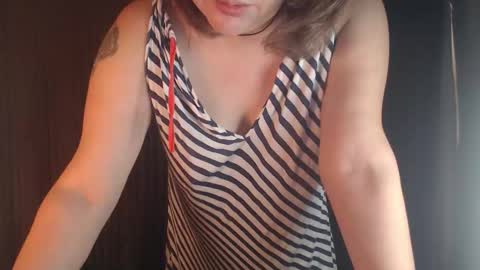 Snapshot of stonenipple chatting on 18, 11, 2025 stonenipple online show from 18, 11, 2025