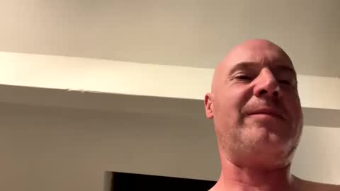 Stoodley22 online show from 7, 4, 2026