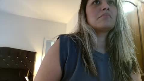 storm_hanks online show from 21, 12, 2025