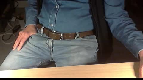 Dave online show from 2, 12, 2025