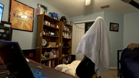 str8whiteboy21 online show from 5, 12, 2024