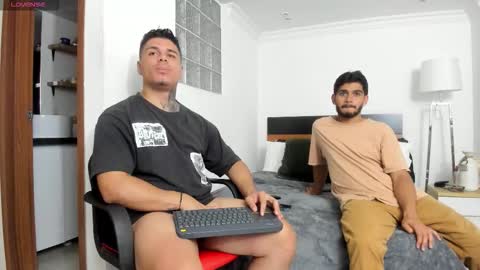 straight__friends online show from 15, 2, 2026