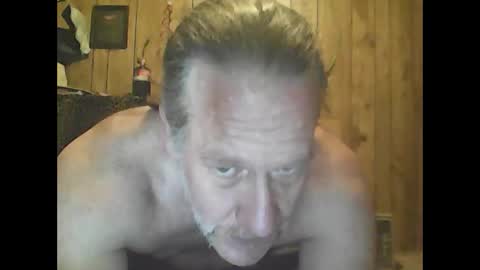 straightmaletouse online show from 13, 5, 2026