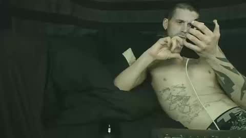 Snapshot of straitpipermann22 chatting on 19, 10, 2025 straitpipermann22 online show from 19, 10, 2025