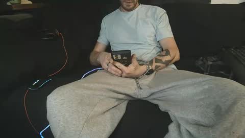 Snapshot of straitpipermann22 chatting on 31, 10, 2025 straitpipermann22 online show from 31, 10, 2025