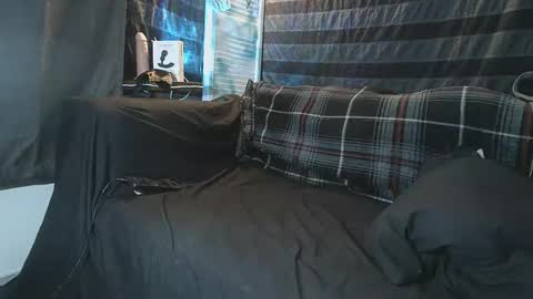 Snapshot of straitpipermann22 chatting on 11, 11, 2025 straitpipermann22 online show from 11, 11, 2025