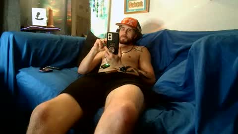 Snapshot of straitpipermann22 chatting on 22, 11, 2025 straitpipermann22 online show from 22, 11, 2025