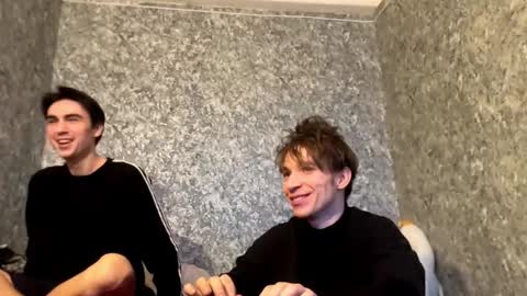 Snapshot of stralght_twinks chatting on 22, 12, 2025 Ray online show from 22, 12, 2025