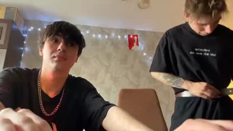 Snapshot of stralght_twinks chatting on 17, 6, 2026 Ray online show from 17, 6, 2026