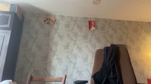Snapshot of stralght_twinks chatting on 8, 7, 2026 Ray online show from 8, 7, 2026