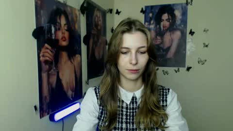 Snapshot of stranger_giirl chatting on 26, 10, 2025 Amalia online show from 26, 10, 2025